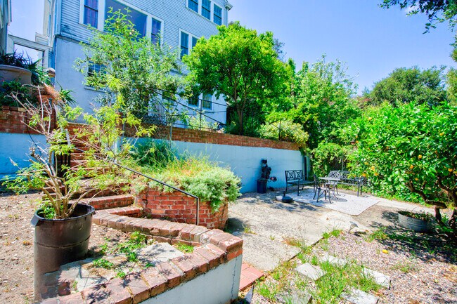 Building Photo - 900 MacArthur Blvd