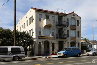 Building Photo - 1147 Broad Ave