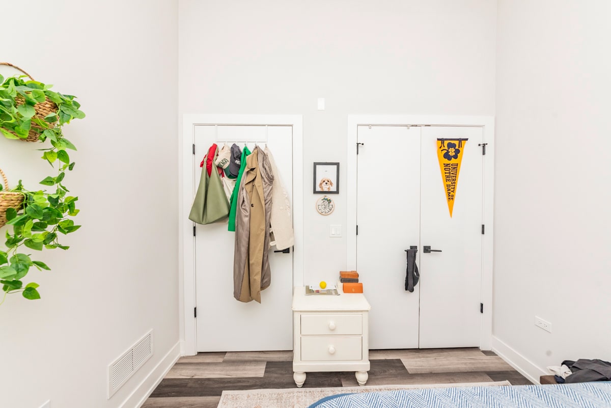 Building Photo - 2322 N Clark St