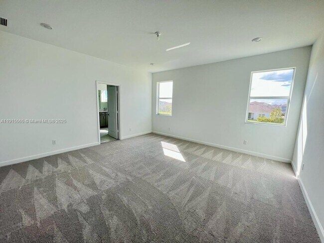 Building Photo - 1079 Haywagon Trl