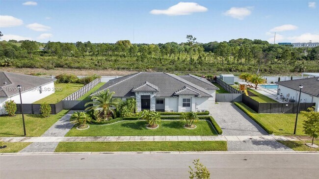 Building Photo - 16767 SW 290th Ln