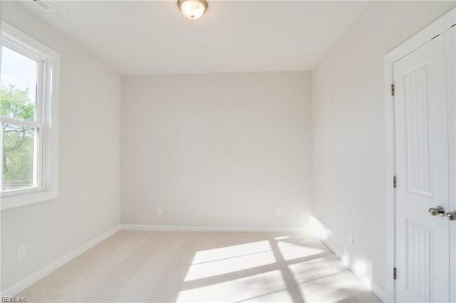 Building Photo - 4605 Guam St