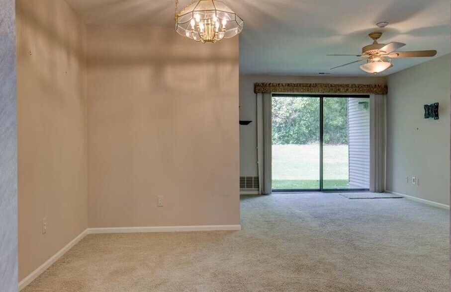 Building Photo - 42787 Lilley Pointe Dr