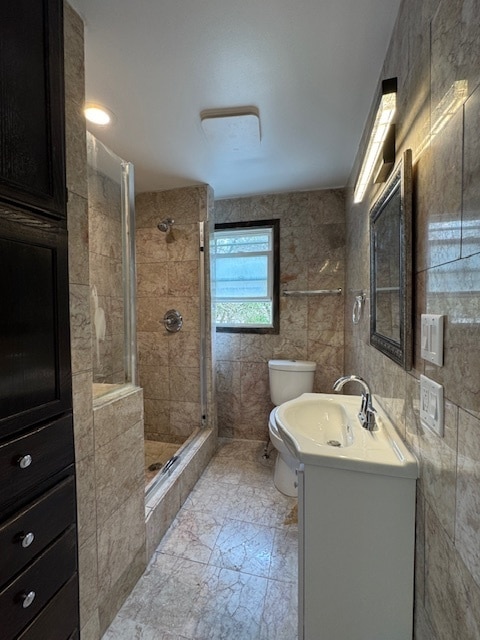 Building Photo - 147 Country Club Dr
