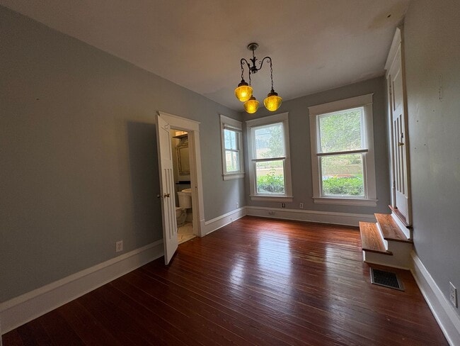 Building Photo - 500 S Eola Dr