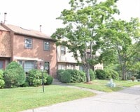 Building Photo - C4 Scotty Hollow Dr