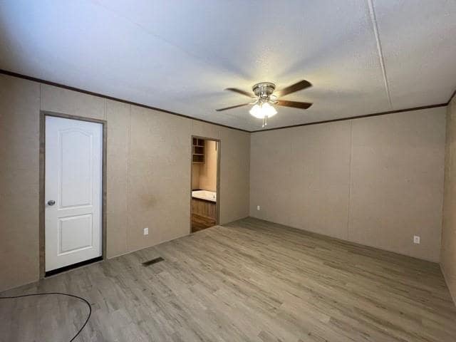 Building Photo - 310 Jones Cir