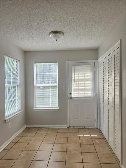 Building Photo - 1504 Cain Ct