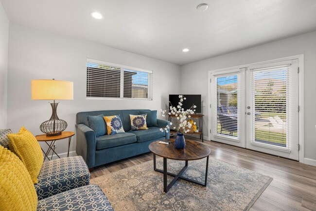 Building Photo - 73758 De Anza Wy