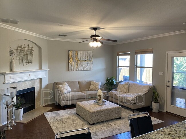 Building Photo - 15620 Gatehouse Dr