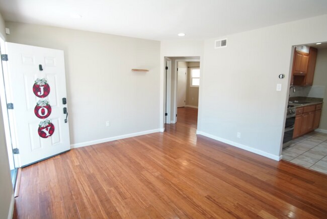 Building Photo - 18420 Crest Ave