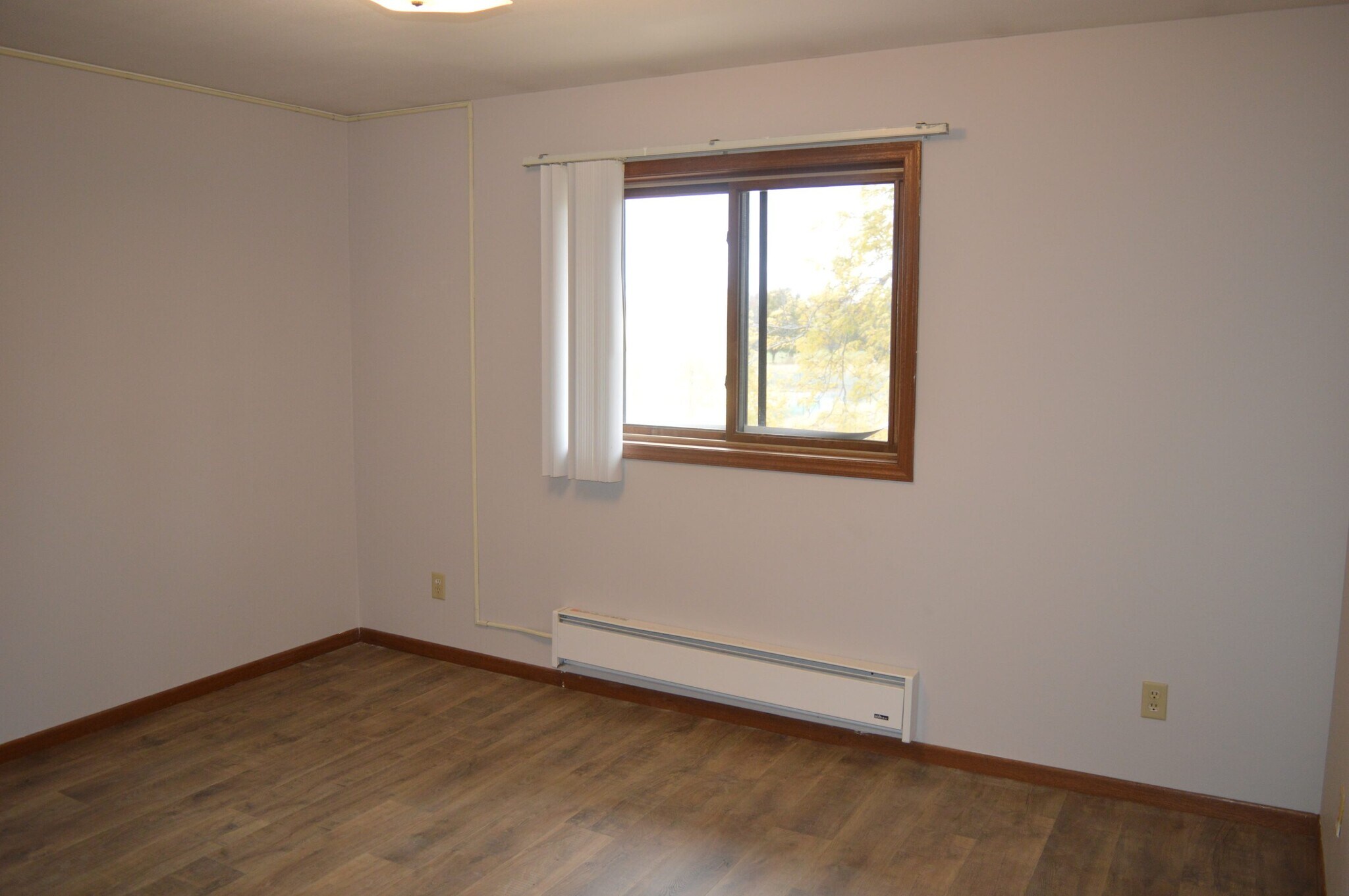 Building Photo - 1237 Sunfield St