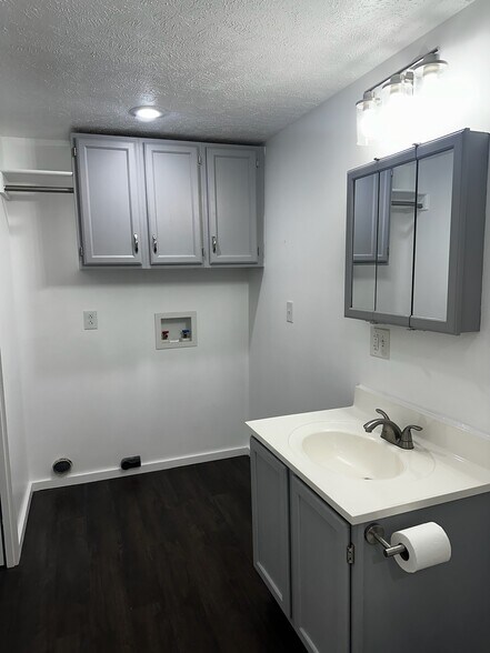 Building Photo - 13993 US-19