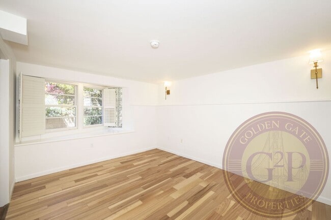 Building Photo - Lone Mountain - 3 BR, 2 BA House 2,185 Sq....