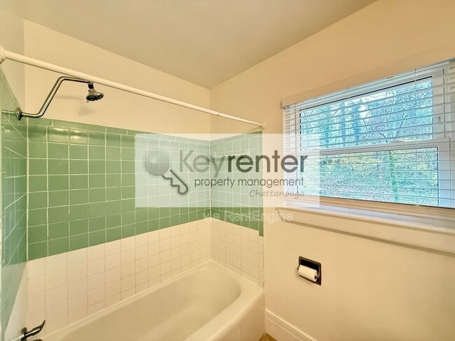 Building Photo - 1010 Summer St