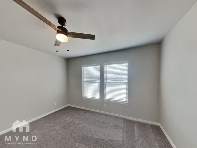 Building Photo - 1026 W Carnoustie Ct