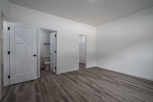Building Photo - Modern 2024 Single Family Home – Spacious ...