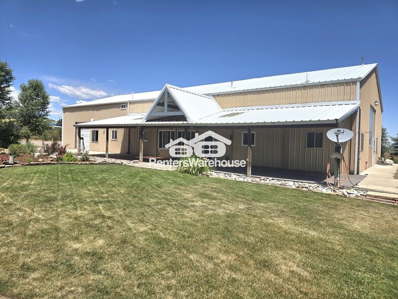 Primary Photo - 999 Castlewood Dr