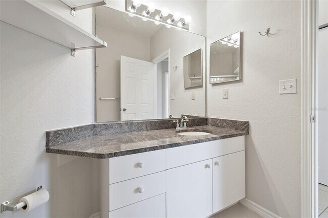 Building Photo - 4302 Bayside Village Dr