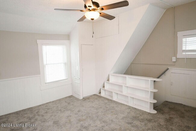 Building Photo - 208 Pope St