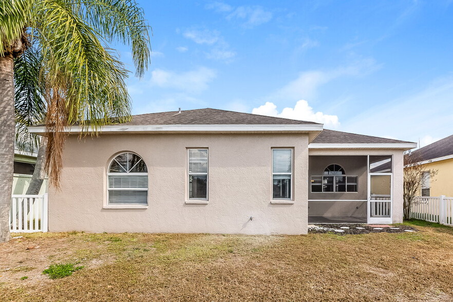 Building Photo - 6210 Blackberry Ln