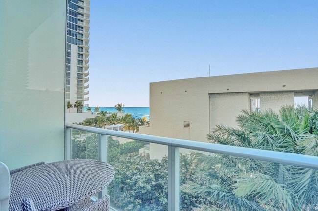 Building Photo - 4111 S Ocean Dr