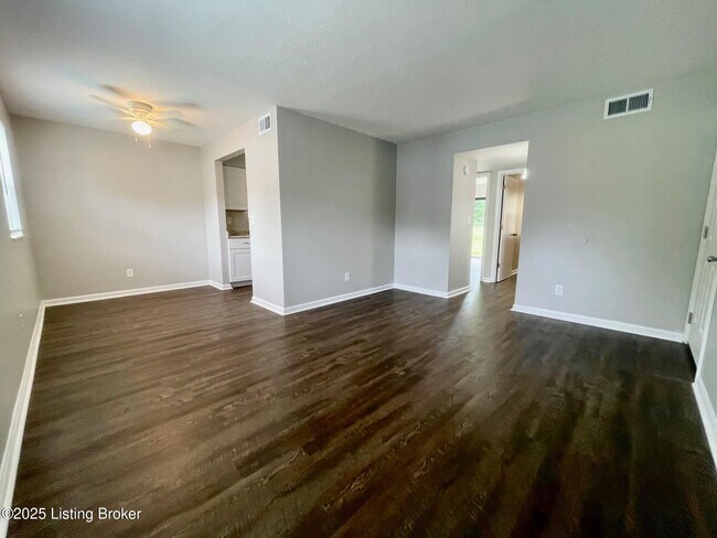 Building Photo - 712 Mt Tabor Rd