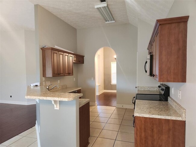 Building Photo - 714 Briarcliff Pl