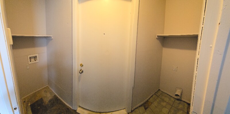 Building Photo - 8041 Southbrook Cir