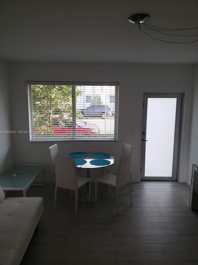 Building Photo - 1601 Meridian Ave