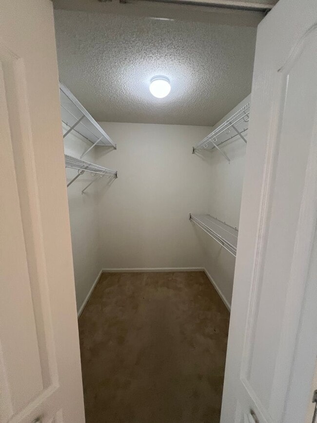 Building Photo - PROVIDENCE POINTE