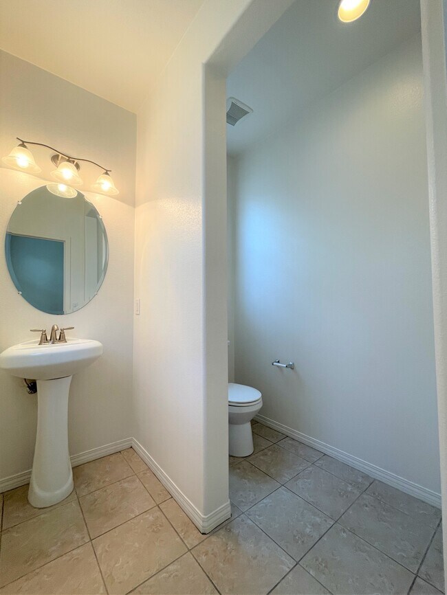 Building Photo - 2879 S Via Belamaria