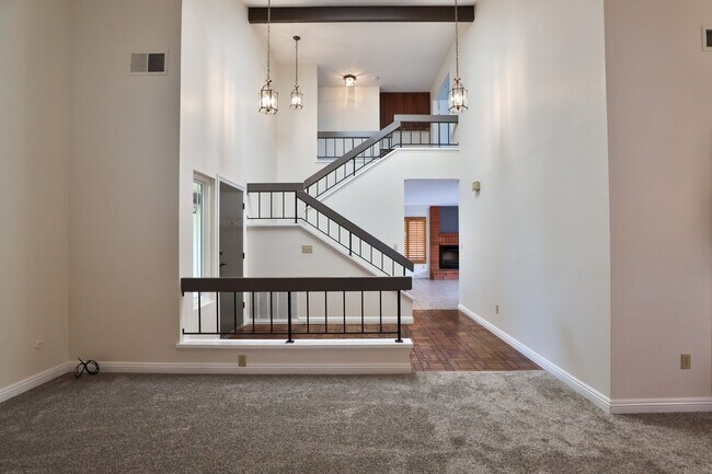 Building Photo - Spacious 3-Bedroom Scripps Ranch Home