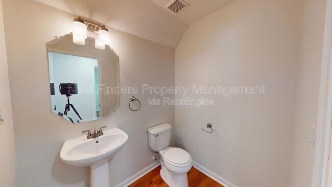 Building Photo - 5000 Magnolia Valley Dr