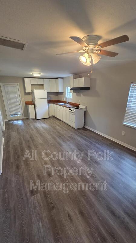 Building Photo - 1101 W Tyner St