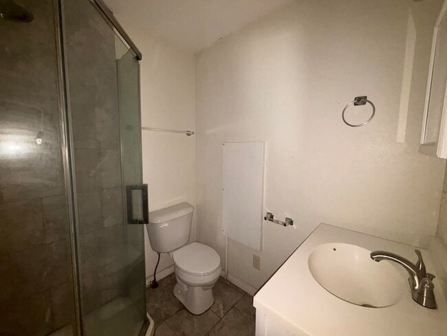 Building Photo - 730 N 14th St