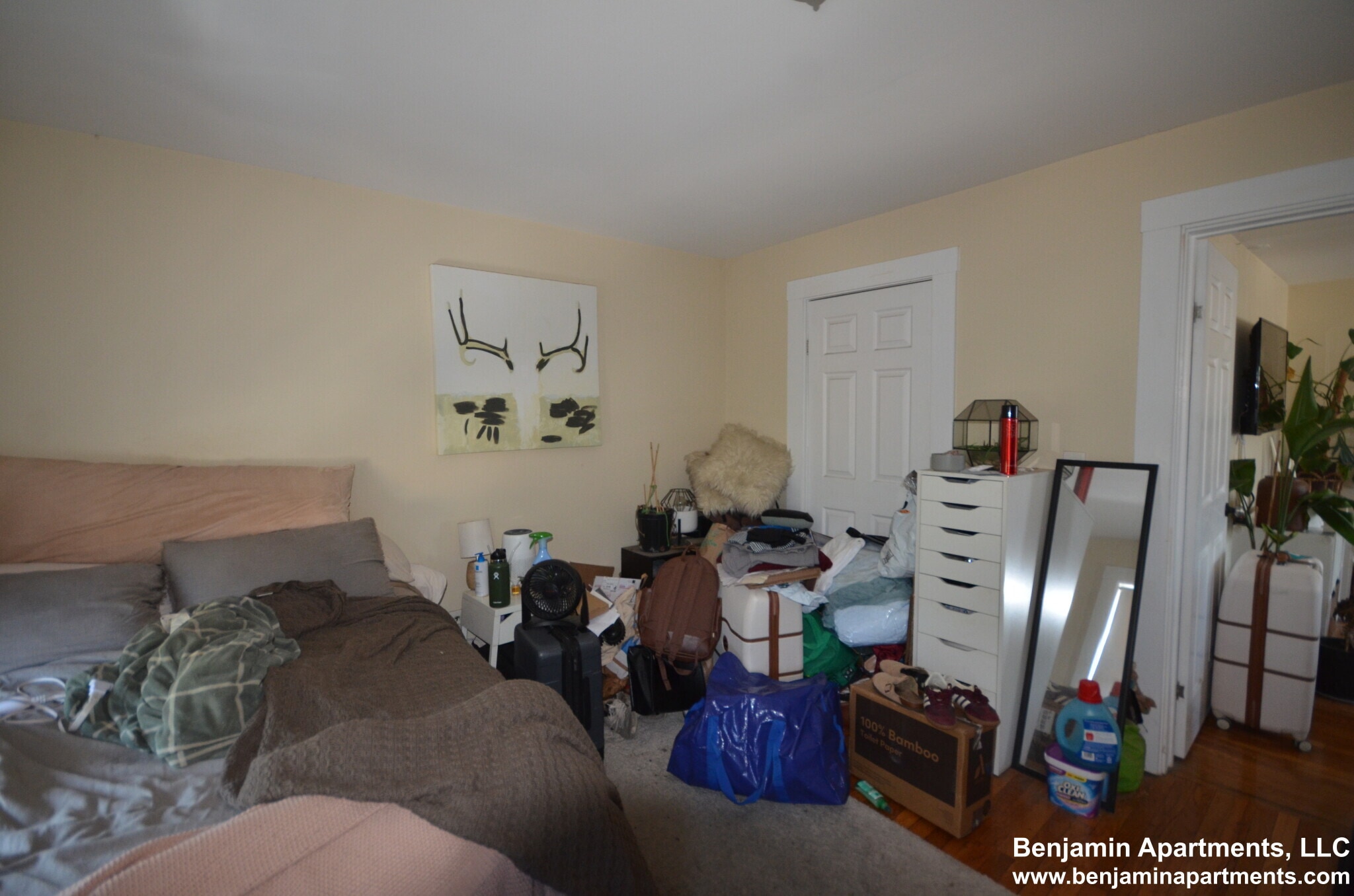 Building Photo - 53 West Seventh St. Unit 3