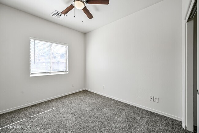 Building Photo - 4608 W Maryland Ave
