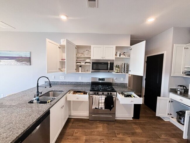 Building Photo - 9648 Brandishing Rd