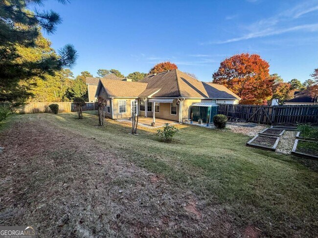 Building Photo - 5555 Grove Place Crossing SW