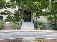 Building Photo - 5712 Roland Ave