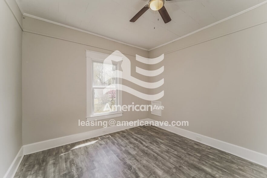 Building Photo - 130 2nd Ave
