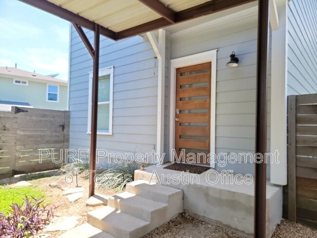 Building Photo - 2109 Maxwell Ln