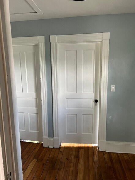 Closet - 703 French St