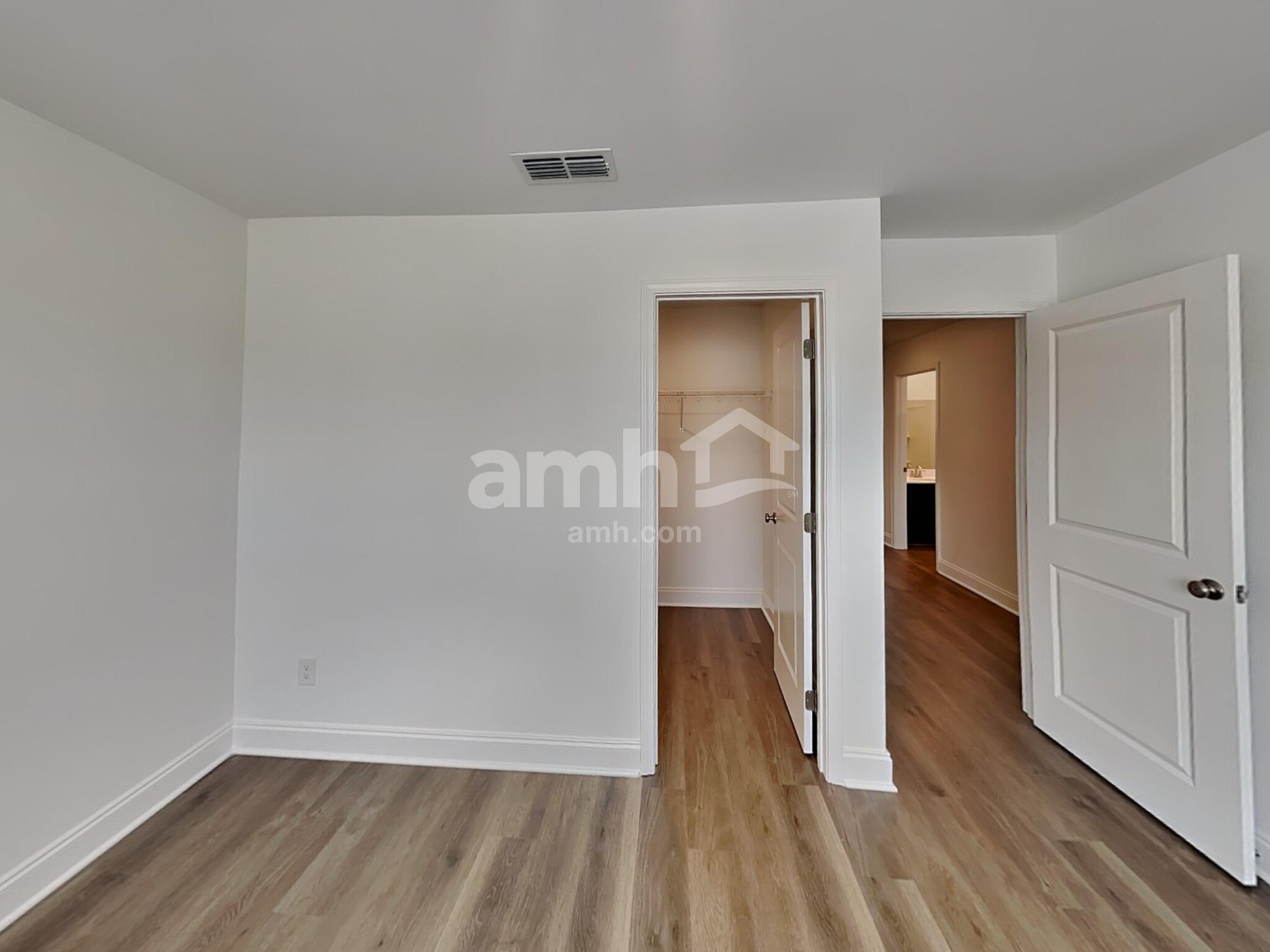 Building Photo - 2108 Williamshire Ln