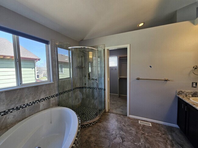 Building Photo - 11215 Jansen St