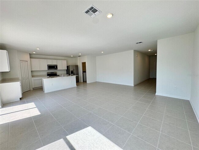 Building Photo - 405 Kayden Cv