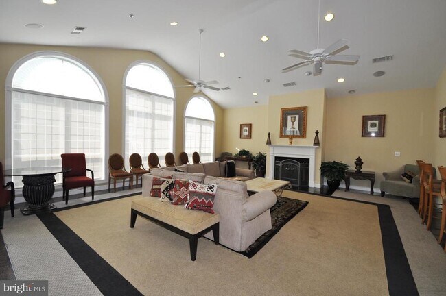 Building Photo - 4550 Strutfield Ln