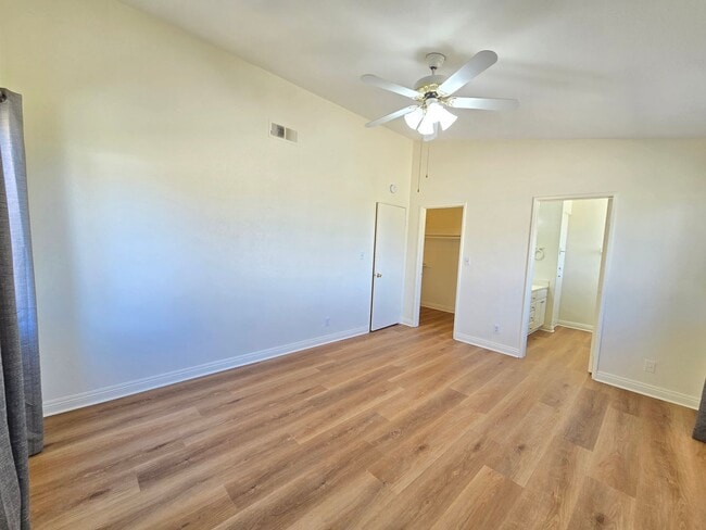 Building Photo - 4 bedroom / 2 bathroom / Open Floor Plan House/ New Vinyl Flooring throughout the house