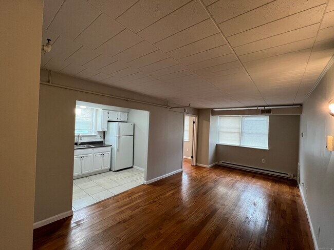 Building Photo - 330 Blake St